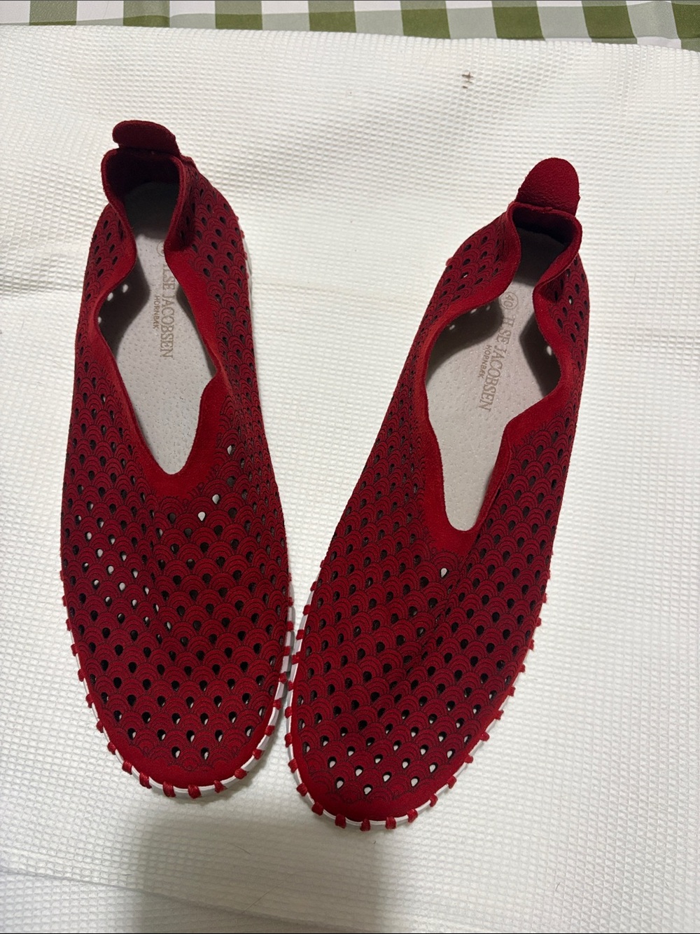 ILSE JACOBSEN red Tulip slip Ons